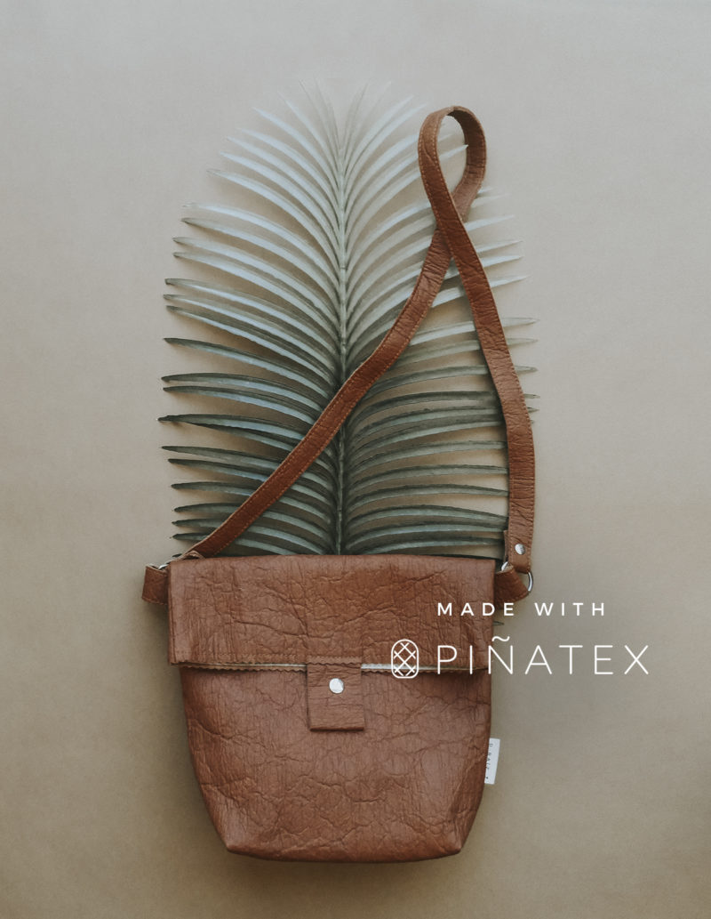 Bolso bandolera de Piñatex® canela